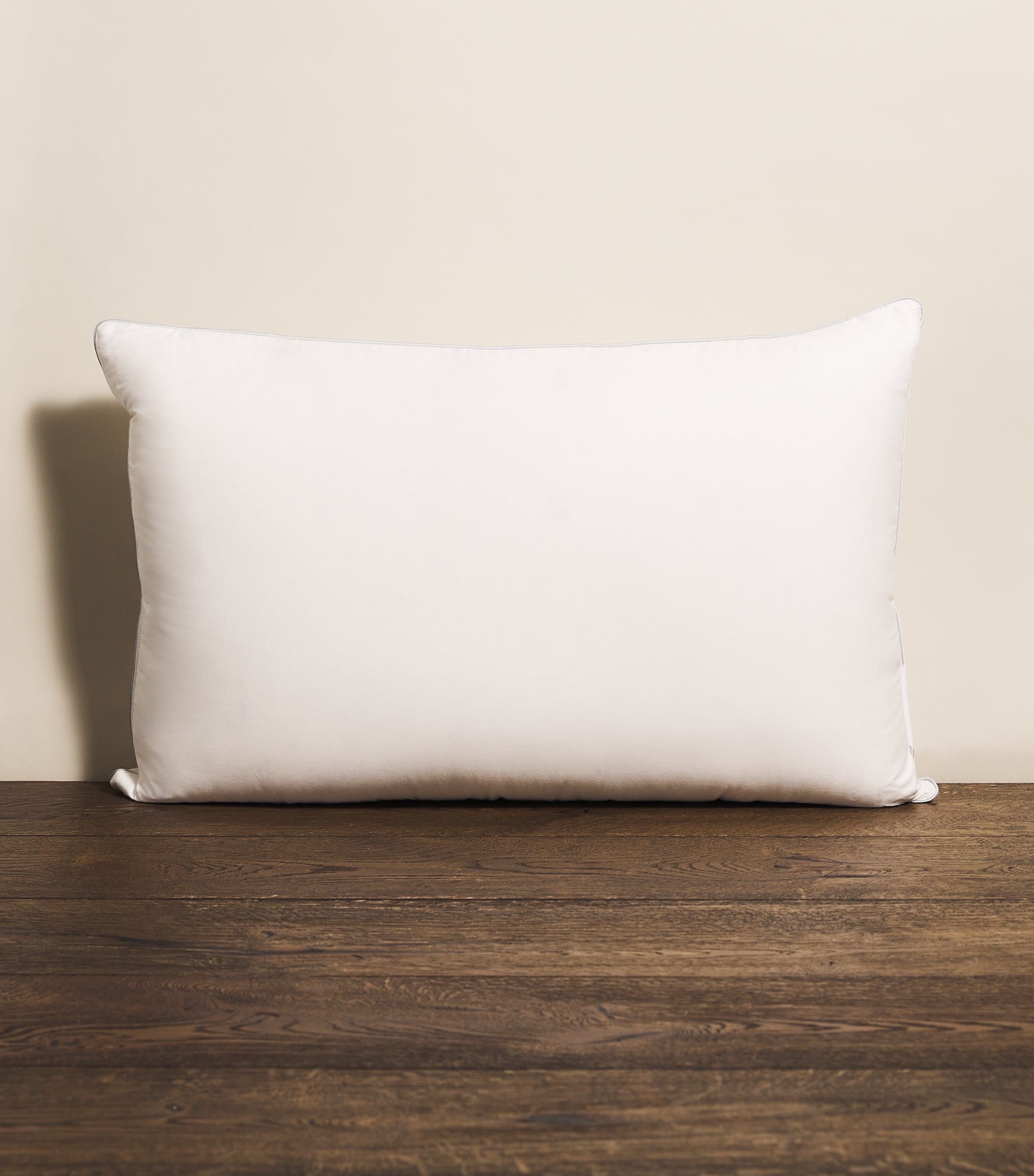 Harrods of London medium firm Canadian goose down pillow 50cm x 75cm, UK version