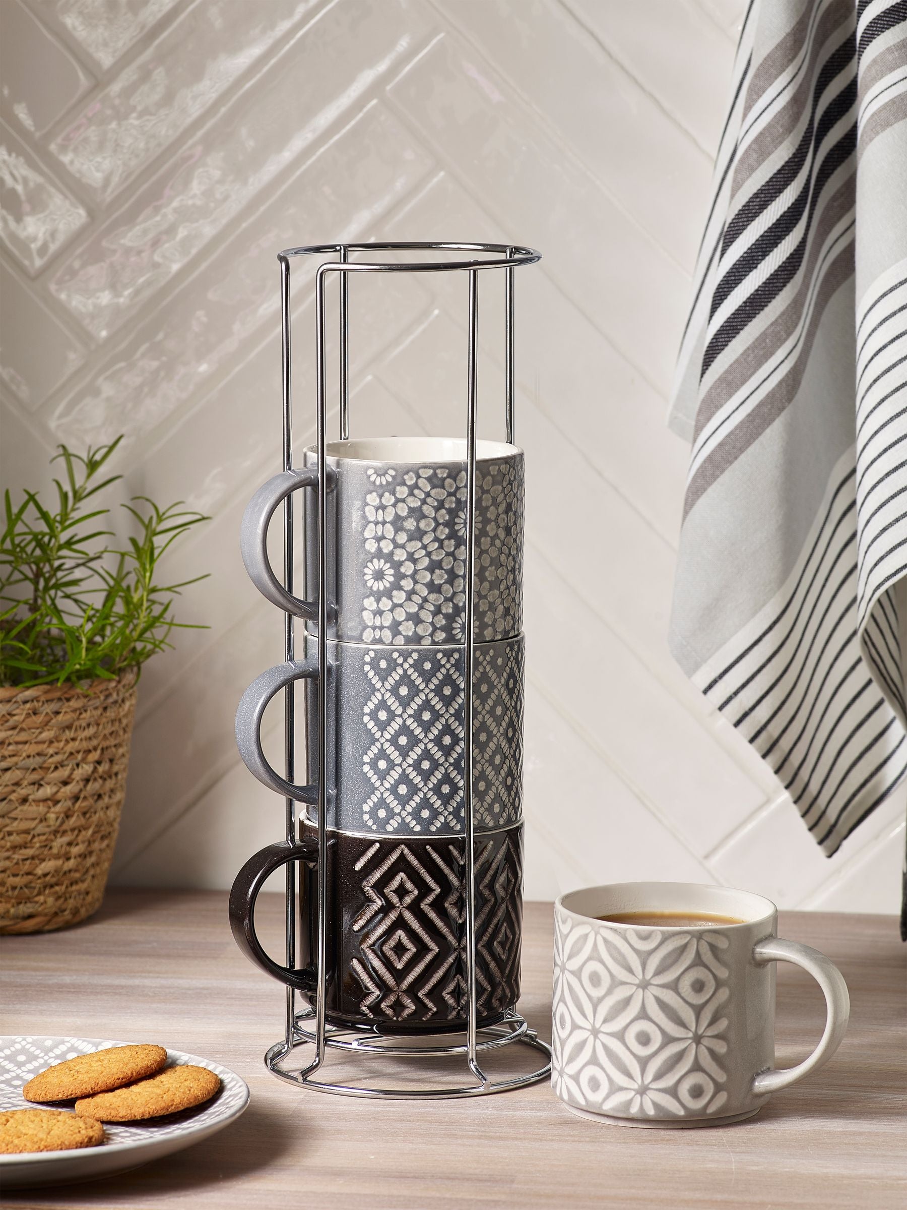 Grey geo embossed stacking mugs set of 4, UK version