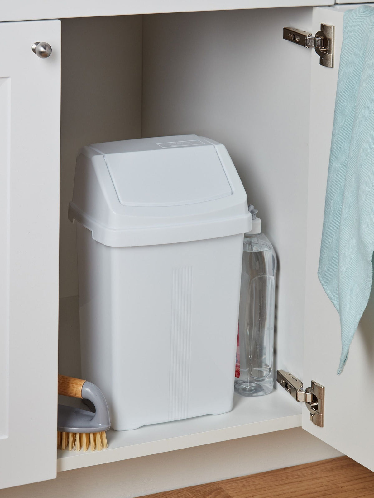 Wham White Casa swing bin 8L (British brand)