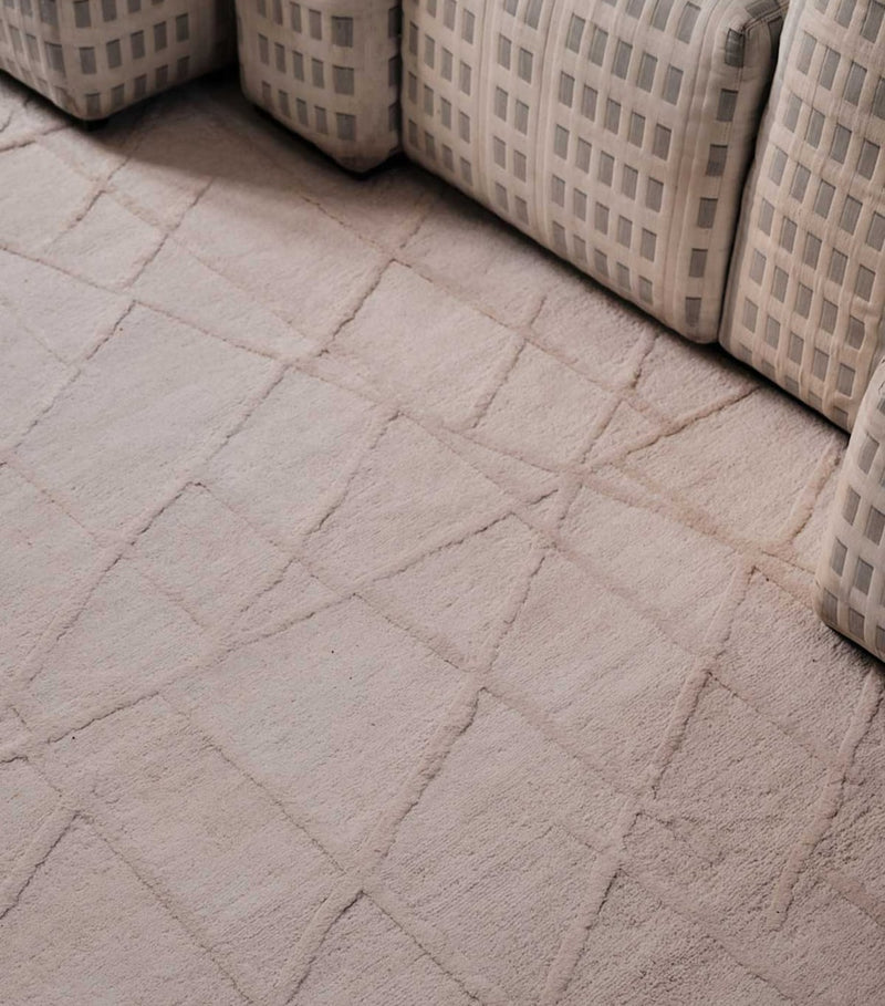The Rug Company x Kelly Wearstler Riven Alabaster Rug (2.44m x 3.05m)