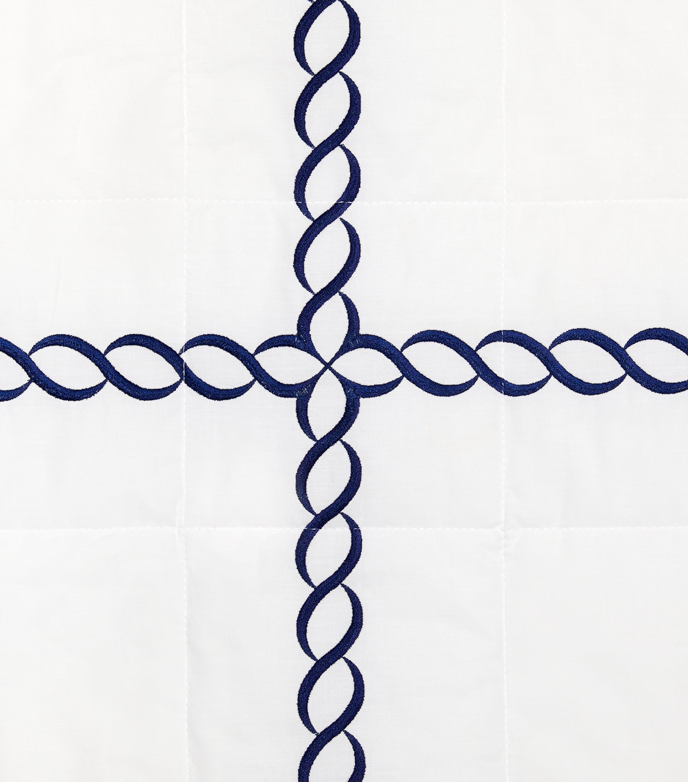 Pratesi Treccia super king bedspread 290x260cm, imported from the UK