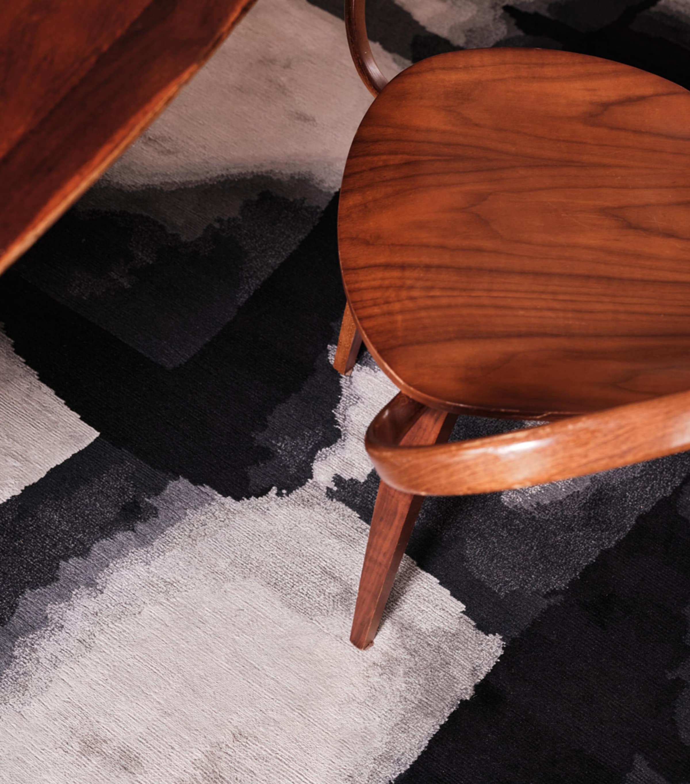 The Rug Company Wool-Silk Solu Night Rug 3.05m x 2.44m (British brand)