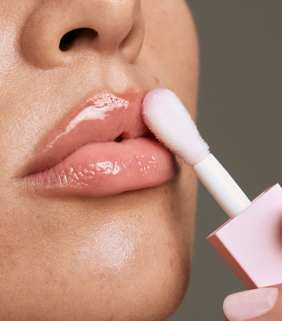 Kylie Cosmetics hydrating lip oil with plumping complex, UK version