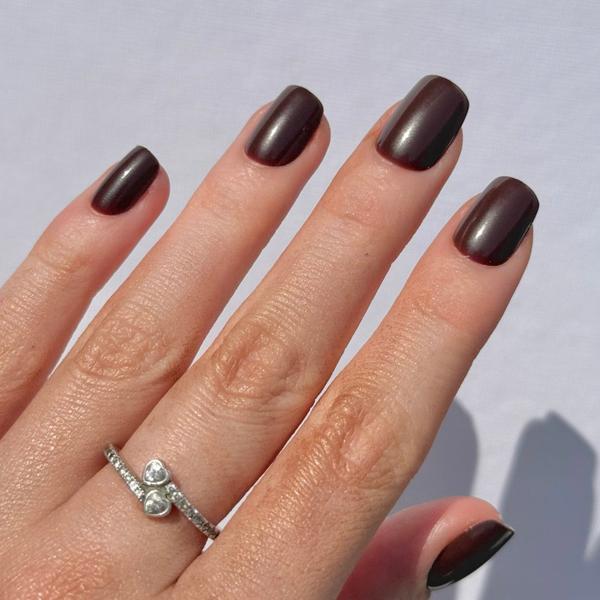 House of Amor Press On Nails Cherry Cola Standard, UK version