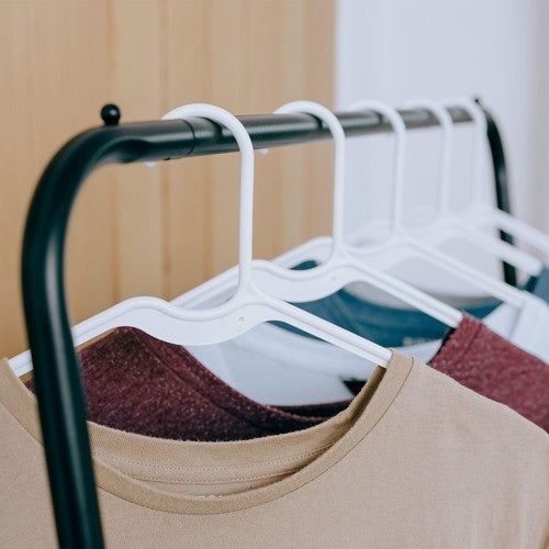 Addis solid plastic clothes hangers white pack of 5 - British product