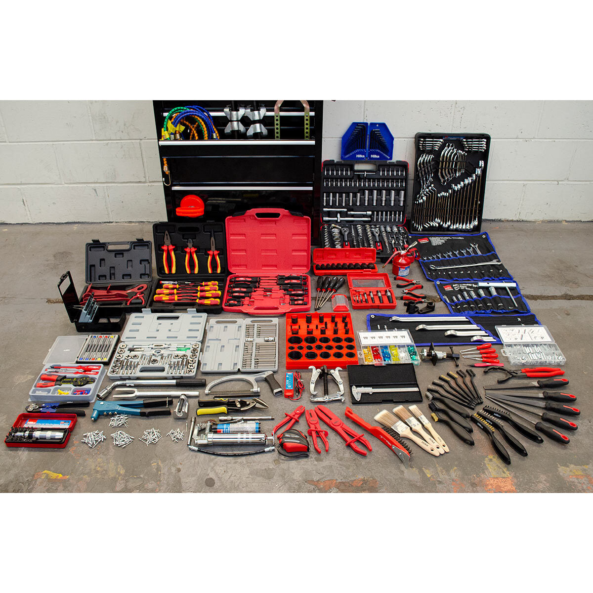 Hilka 1730 piece mechanics tool kit with 15-drawer chest, UK version