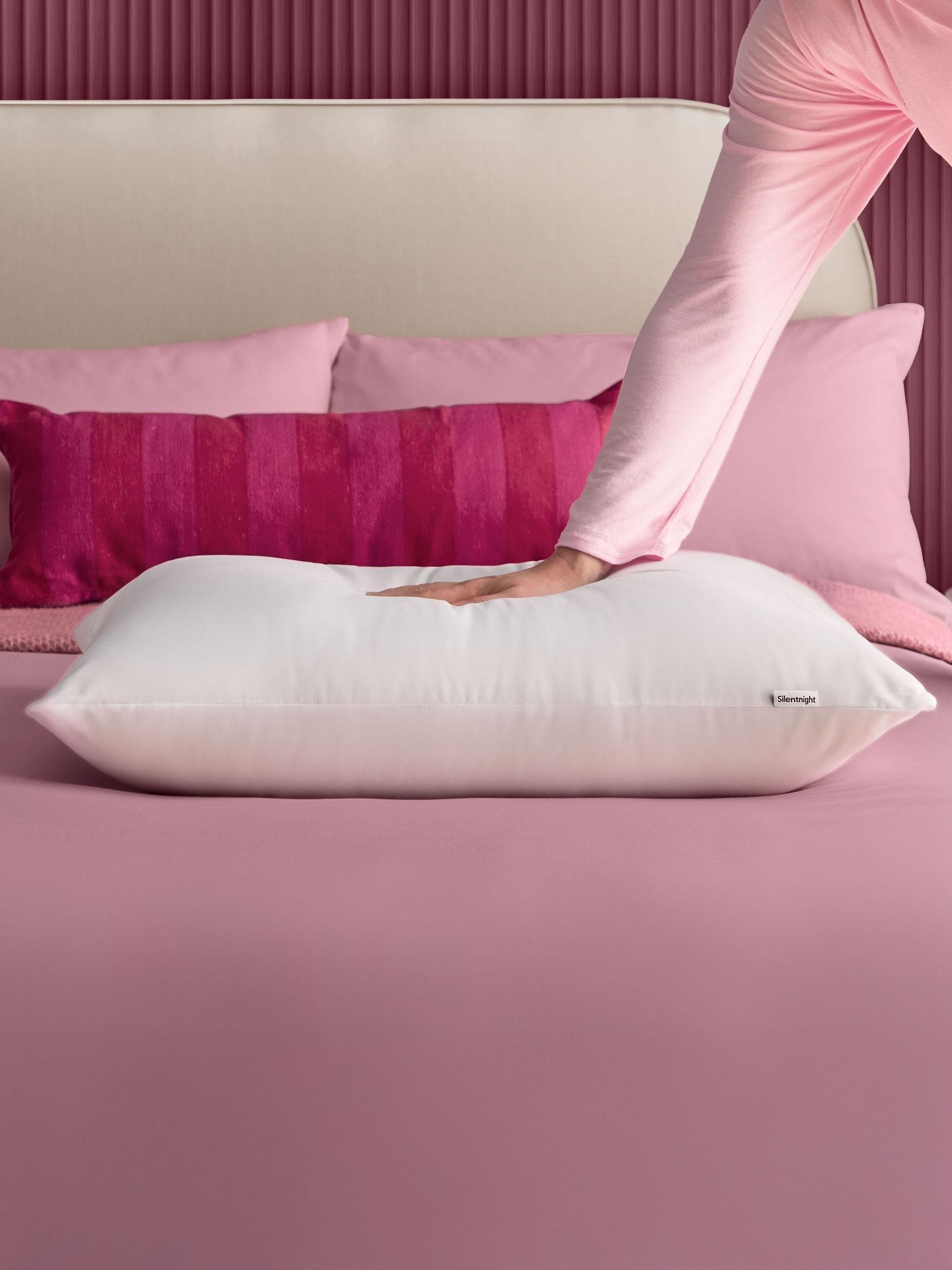 Silentnight Ultrabounce Medium Pillows 2 pack (British brand)