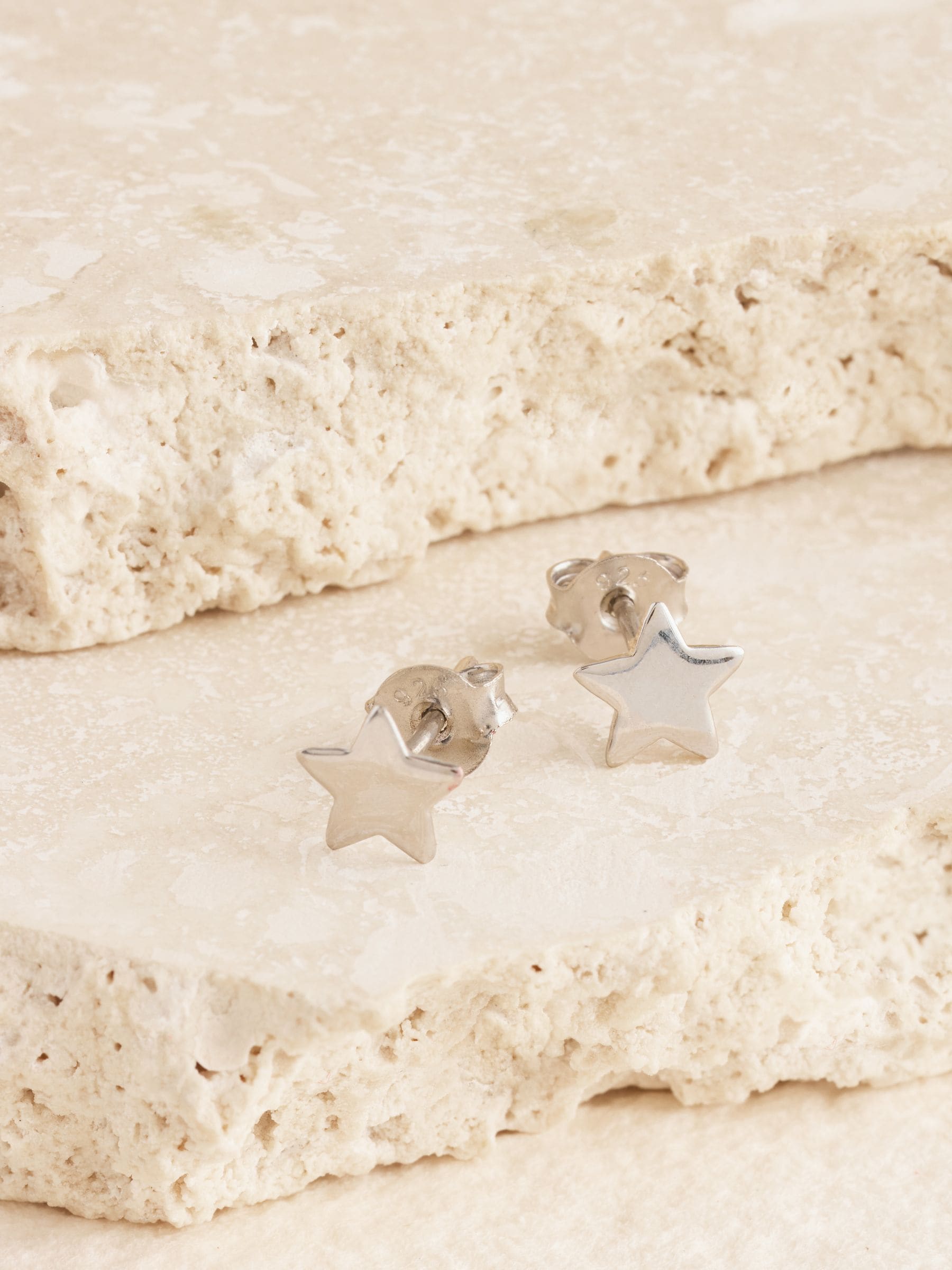 Sterling silver star stud earrings 0.5cm (British brand)