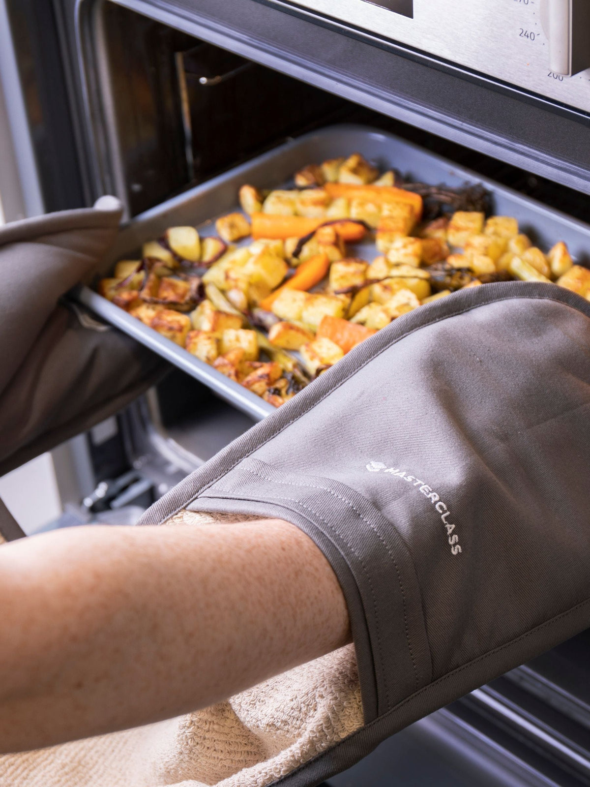 MasterClass Grey Deluxe Professional Double Oven Gloves, imported from the UK