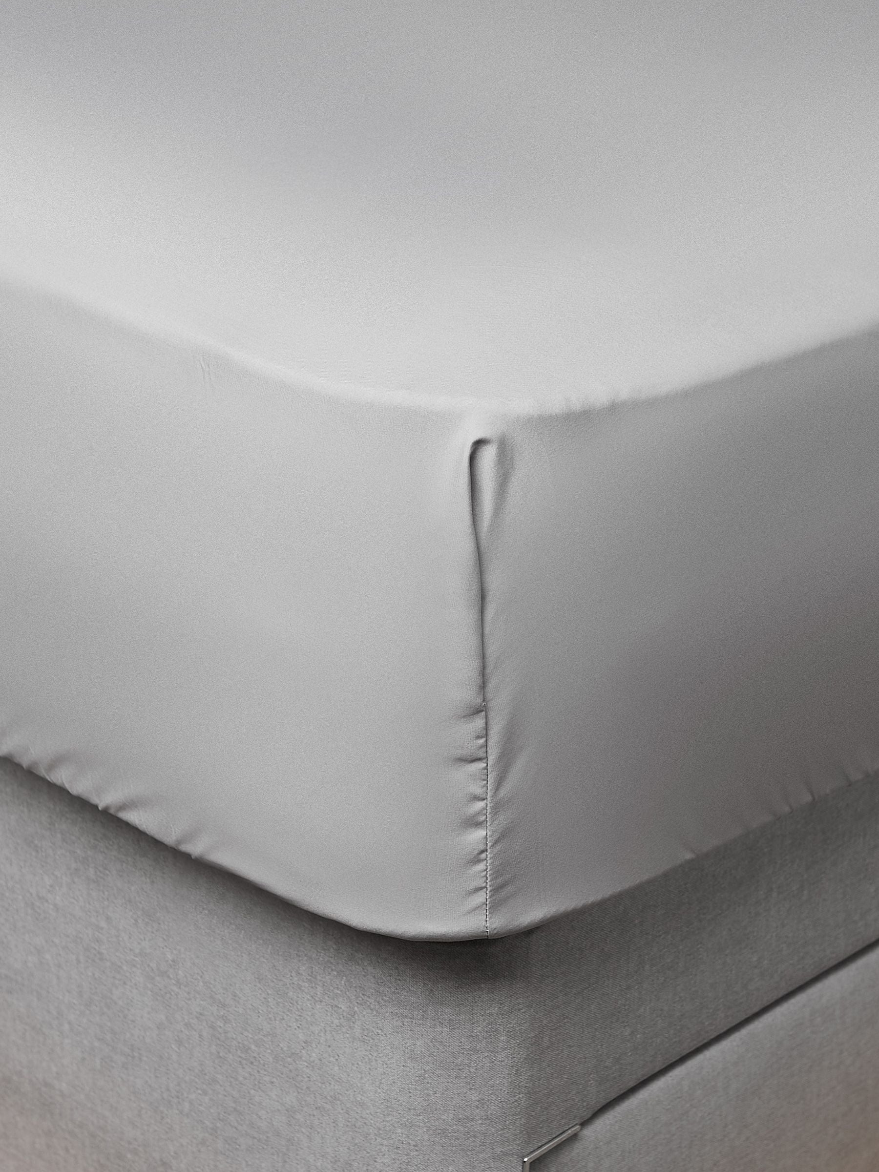 Silentnight Silver Supersoft Fitted Sheet
