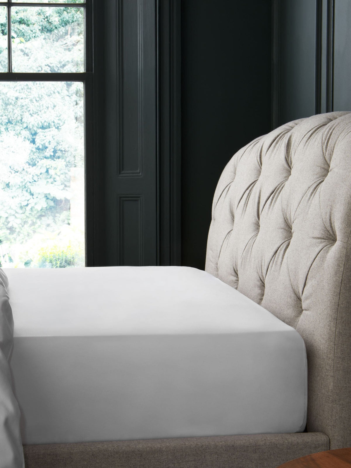 Collection Luxe white 1000 thread count sateen extra deep fitted sheet - British product