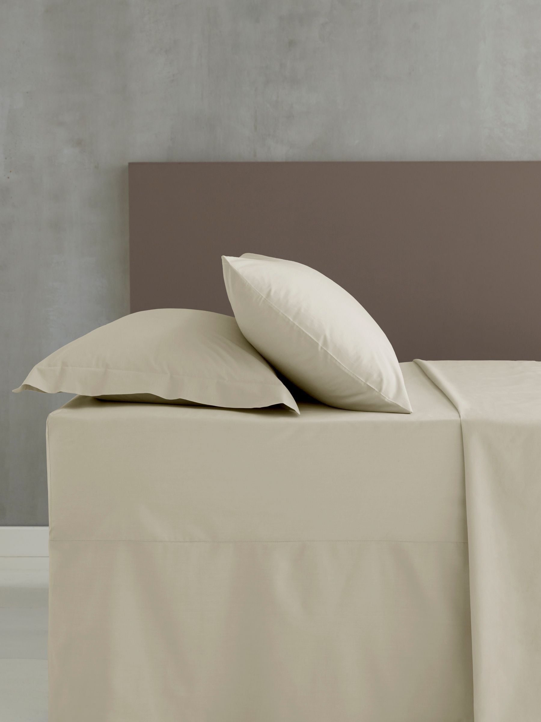 Catherine Lansfield Cream Easy Care Percale Extra Deep Fitted Sheet