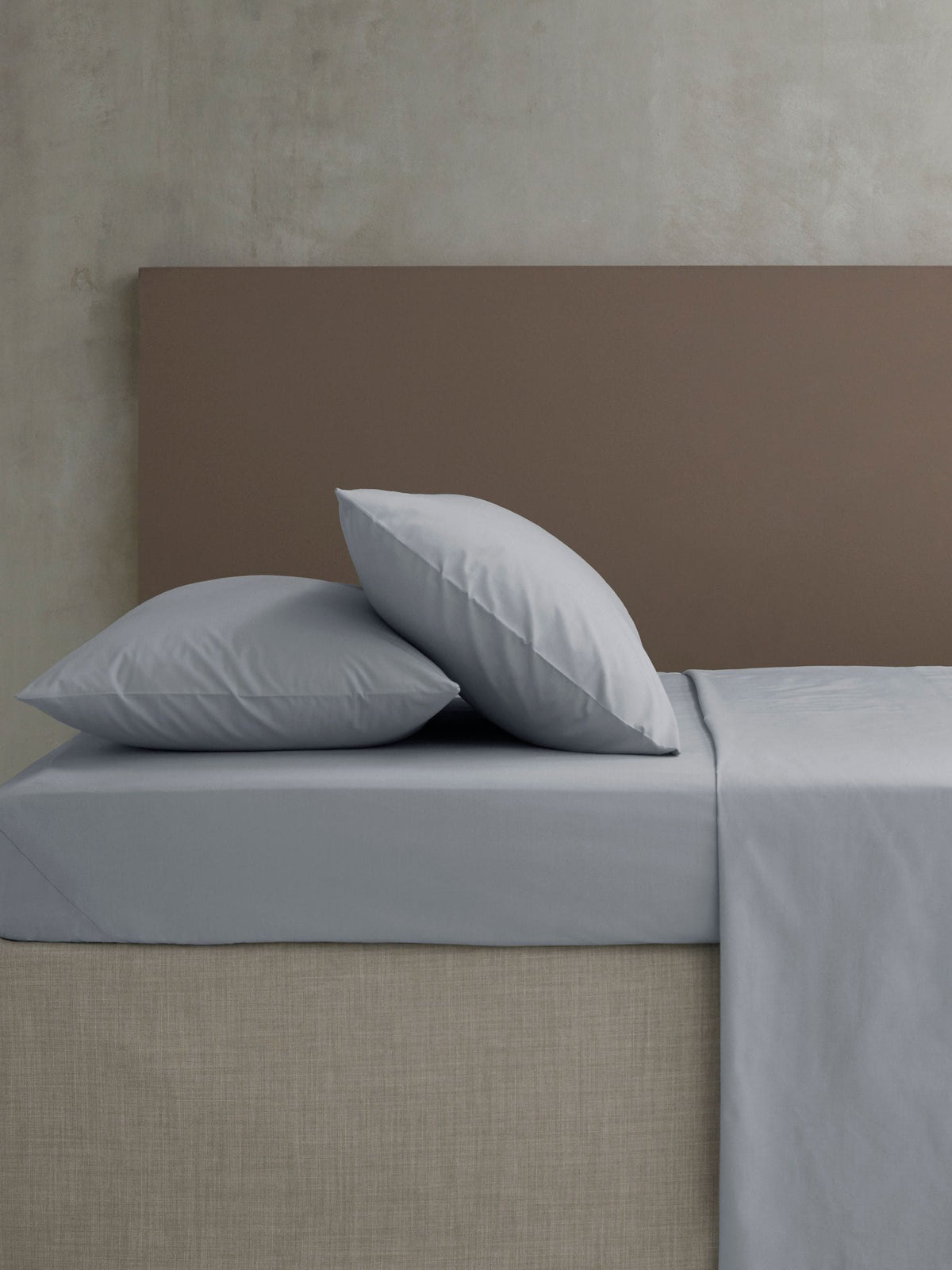Catherine Lansfield Grey Easy Care Percale Fitted Sheet - British product