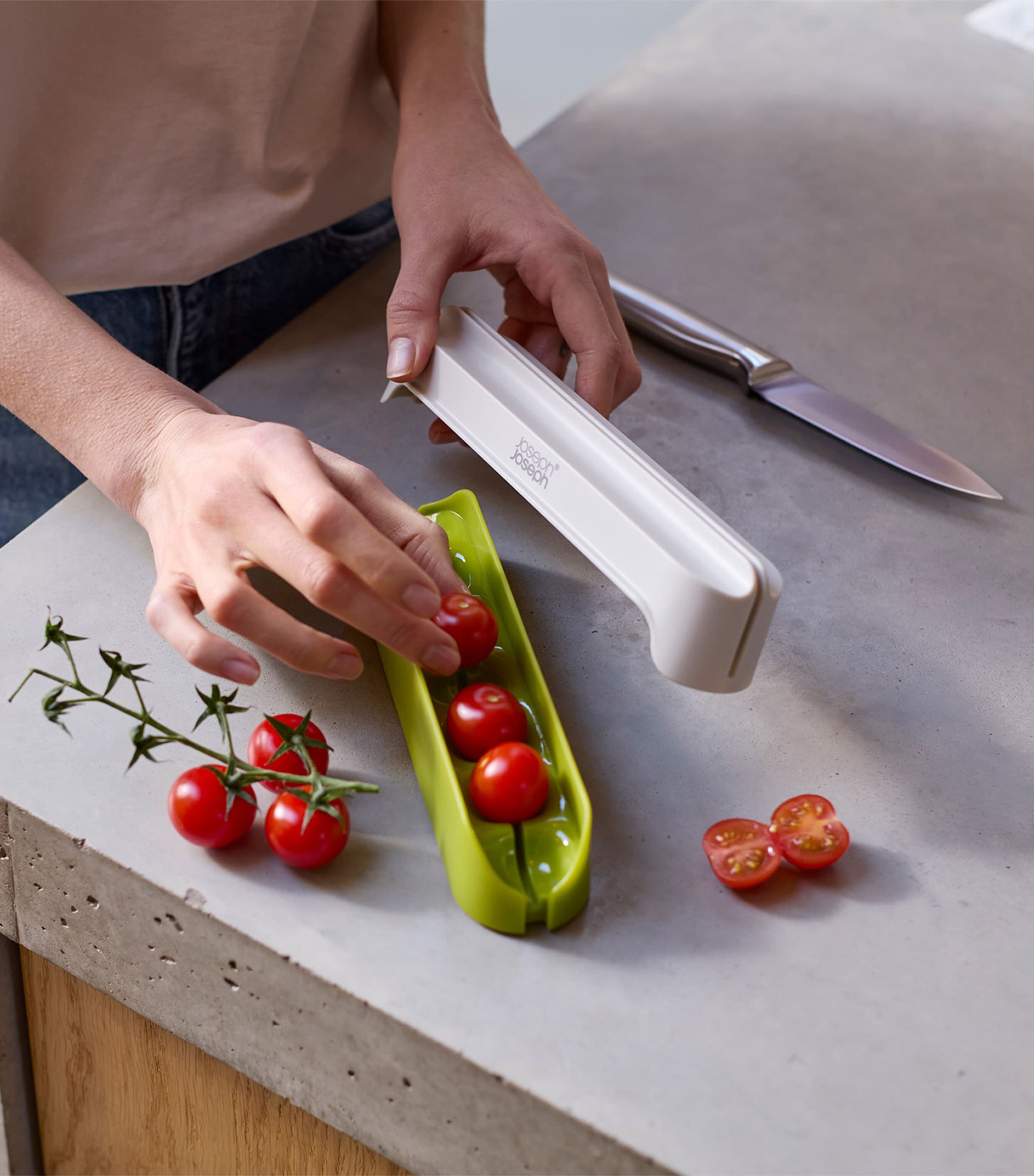 Joseph Joseph Halve-It Slicing Tool
