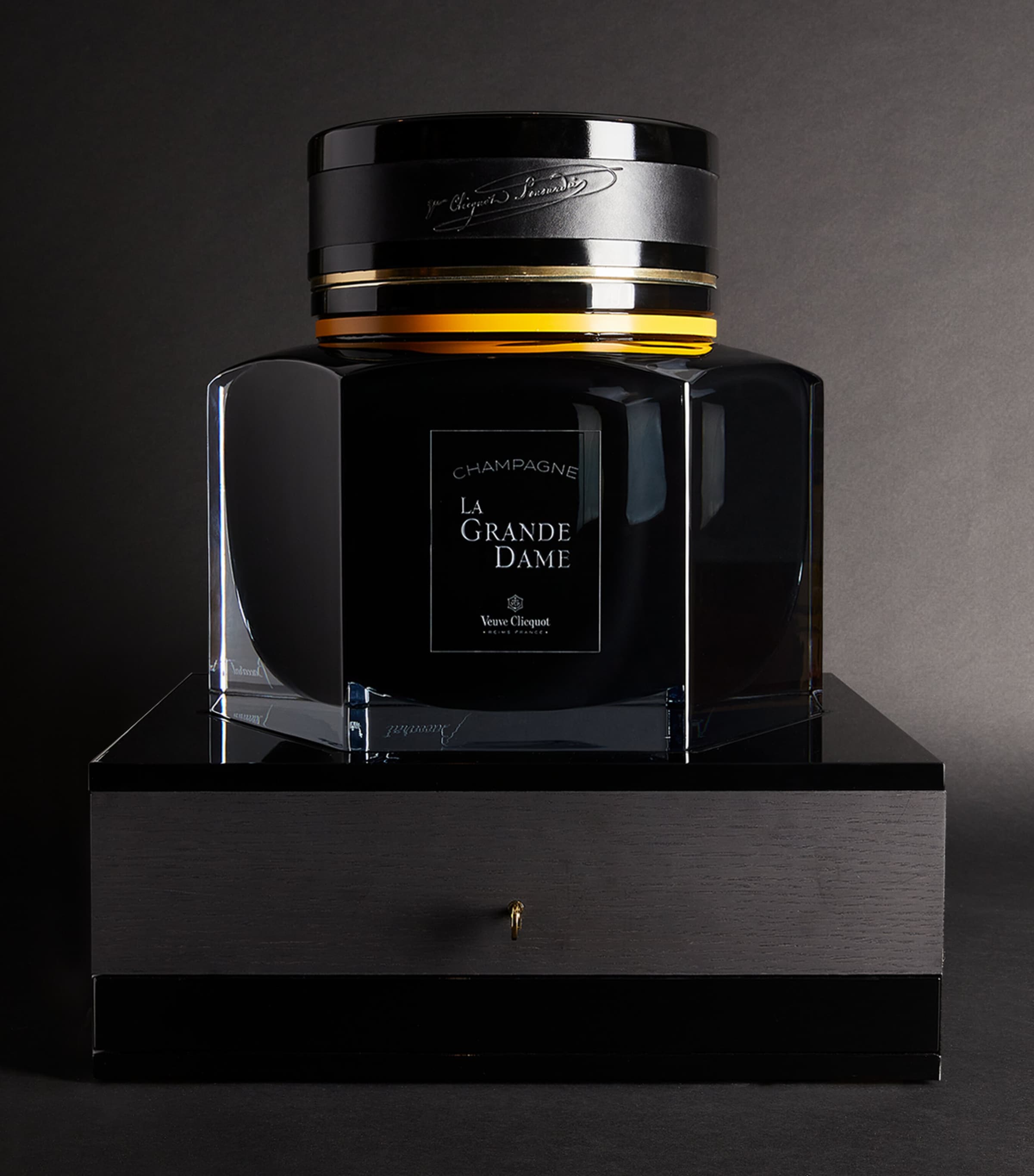 Veuve Clicquot La Grande Dame Inkwell Champagne Case mixed vintage 6 x 75cl (British brand)