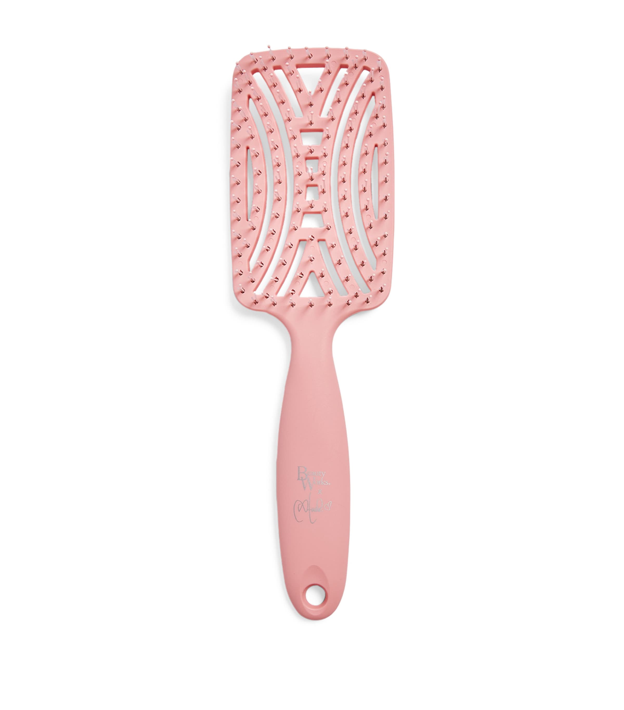 Beauty Works x Huda detangling brush - British product