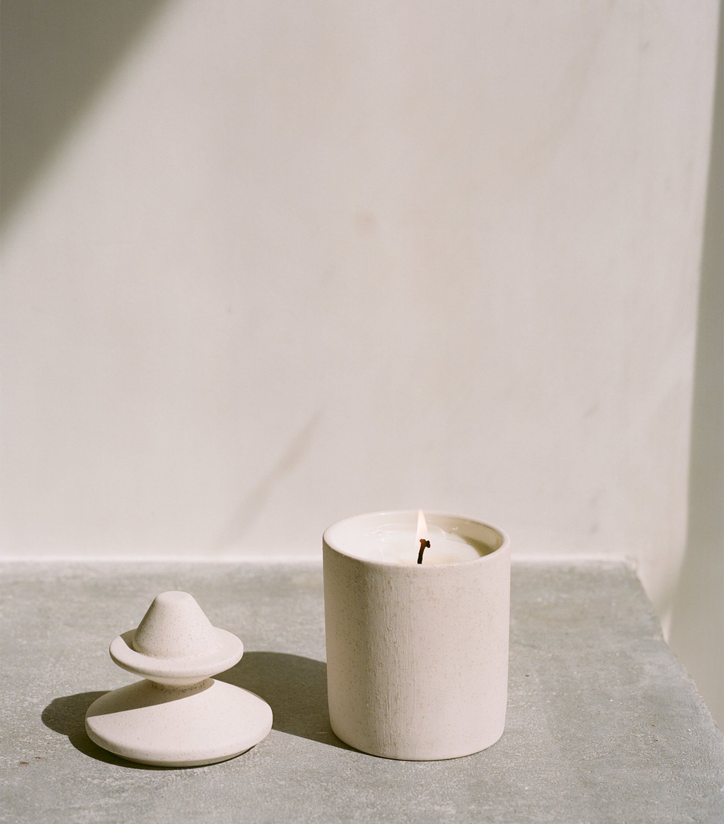 Olfactif Aries Waxed Wood candle 240g, imported from the UK