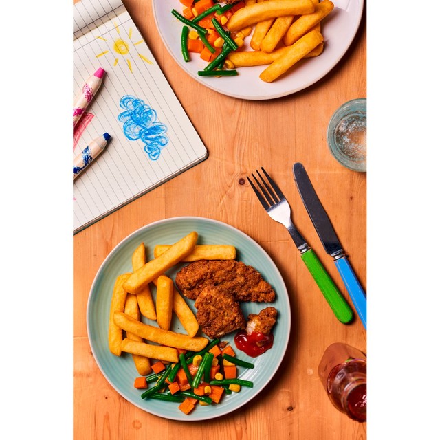 McCain frozen potato chips Straight Cut 1kg, imported from the UK