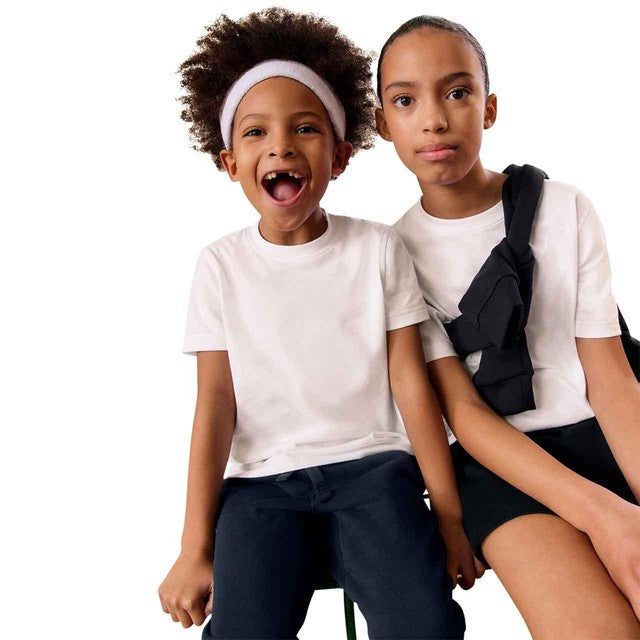 M&S white t-shirt 6-7 years, imported from the UK