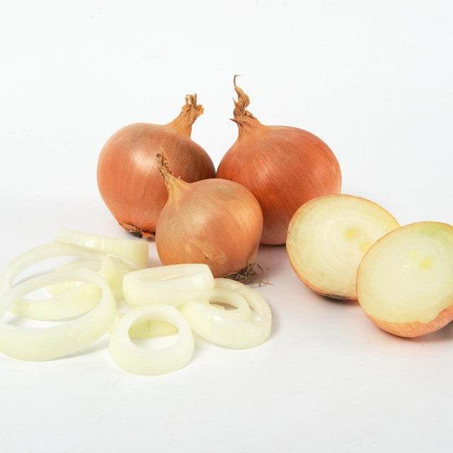 Ocado organic brown onions 750g, imported from the UK