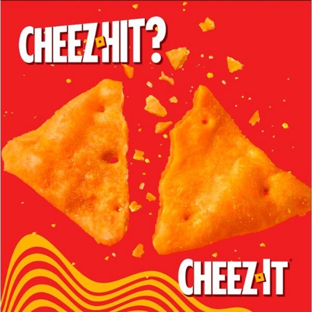 Cheez-it baked snacks cheese and sour cream flavour 150g - British product