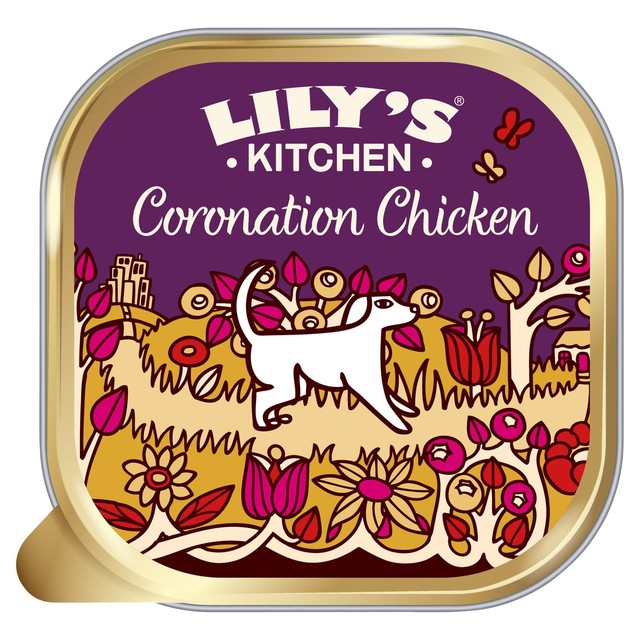 Lily's Kitchen Coronation Chicken dog food tray 150g, UK version