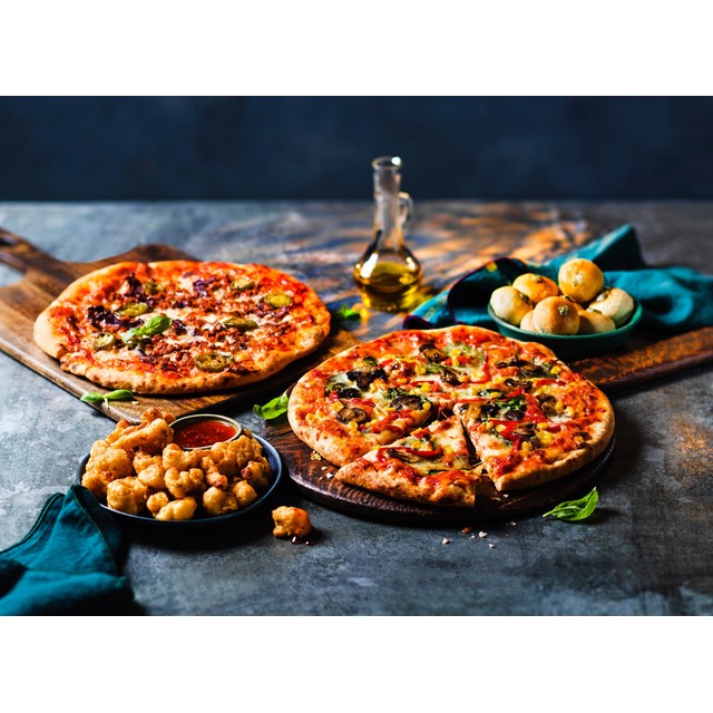 M&S Very Veggie Woodfired & Stonebaked Pizza 477g, imported from the UK