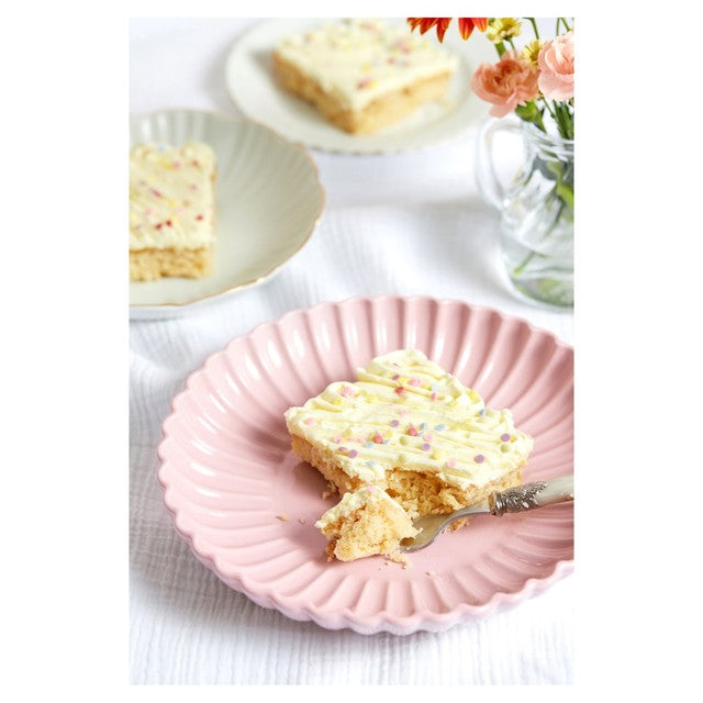 Just Love Food Confetti Traybake sponge cake 461g, UK version