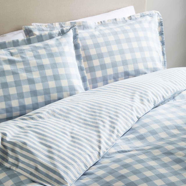 M&S blue king size bedding set, imported from the UK