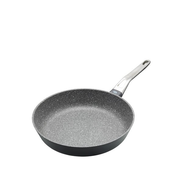 Masterclass cast aluminium frying pan 28cm, imported from the UK