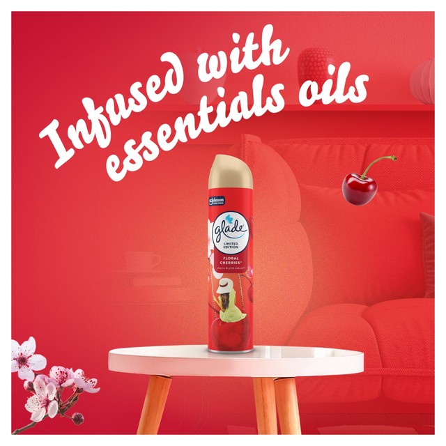 Glade aerosol air freshener Floral Cherries 300ml, UK version