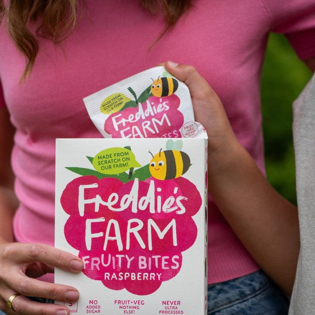 Freddie Fruity Bites blueberry fruit snacks 100g - British product