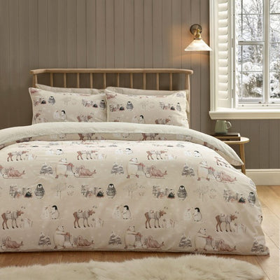 Turner Bianca Winter Friends Double Duvet Set with 200x200cm Duvet Cover and 2 50x75cm Pillowcases