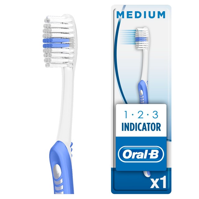 Oral-B 123 Indicator Medium manual toothbrush, imported from the UK