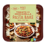 M&S Tomato & Mozzarella Pasta Bake 800g, imported from the UK
