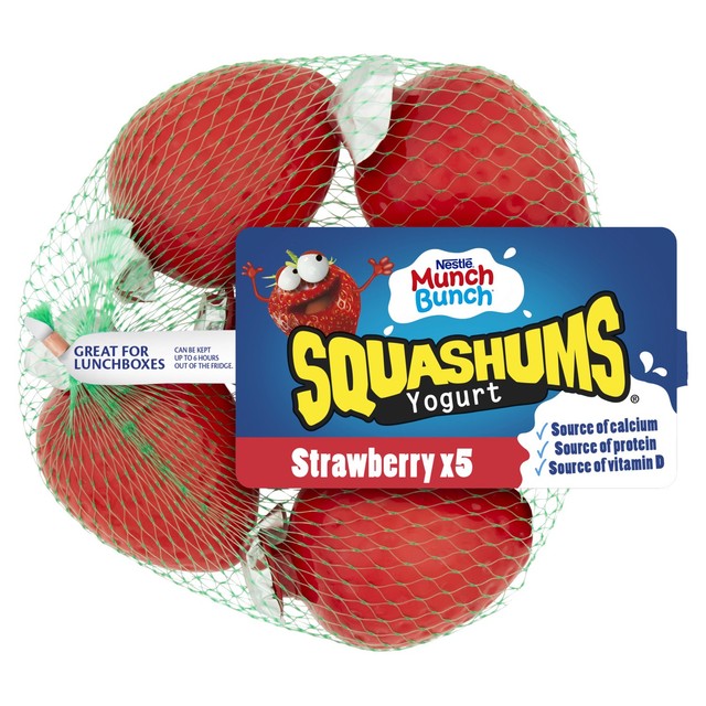 Munch Bunch strawberry yogurt snack 5 x 60g, imported from the UK