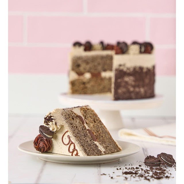 Lola's Cupcakes cookies and cream layer cake serves 8, UK version