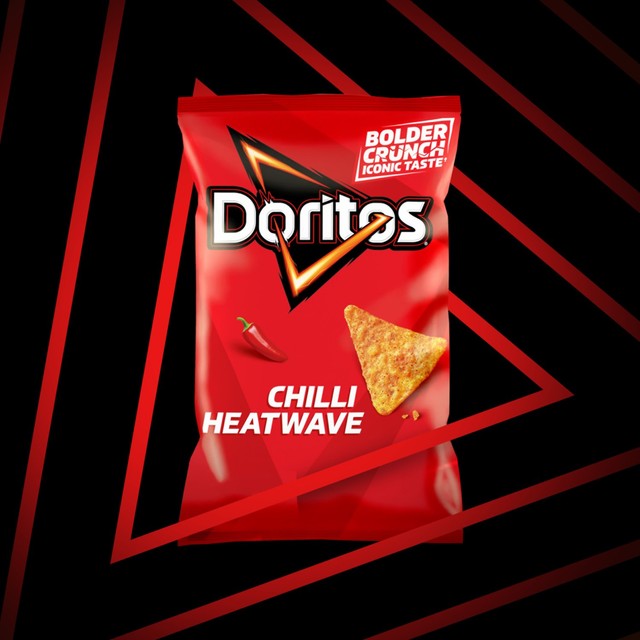 Doritos Chilli Heatwave tortilla chips 180g - British product