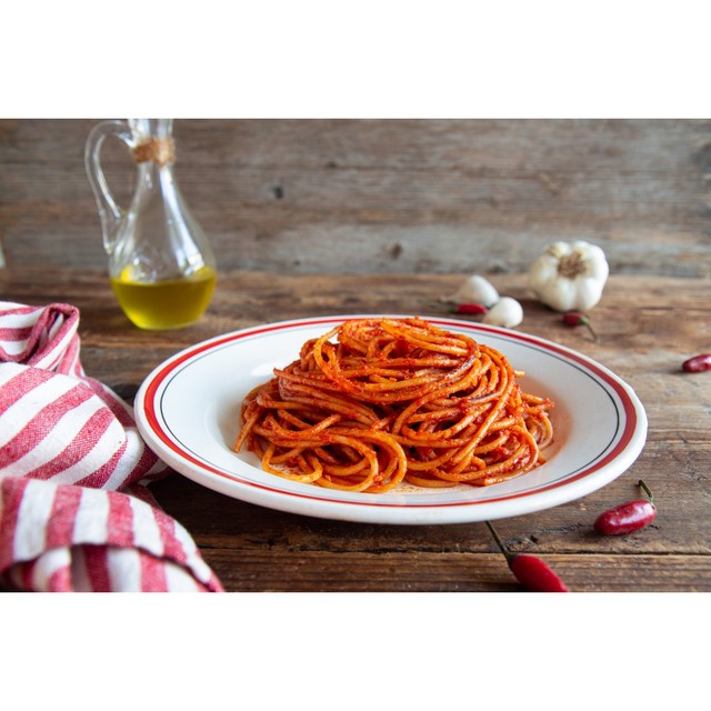 Mutti Classic Italian Tomato Passata 4 x 400g, imported from the UK