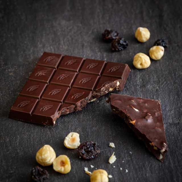 Willies Cacao Hazelnut Raisin 70% Dark Chocolate Bar 50g (British brand)