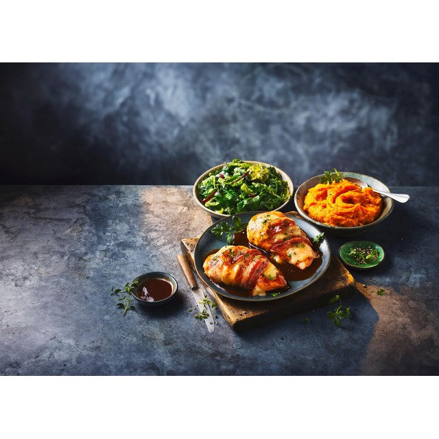 M&S Hunters Chicken Breasts Smoked Bacon 471g, imported from the UK