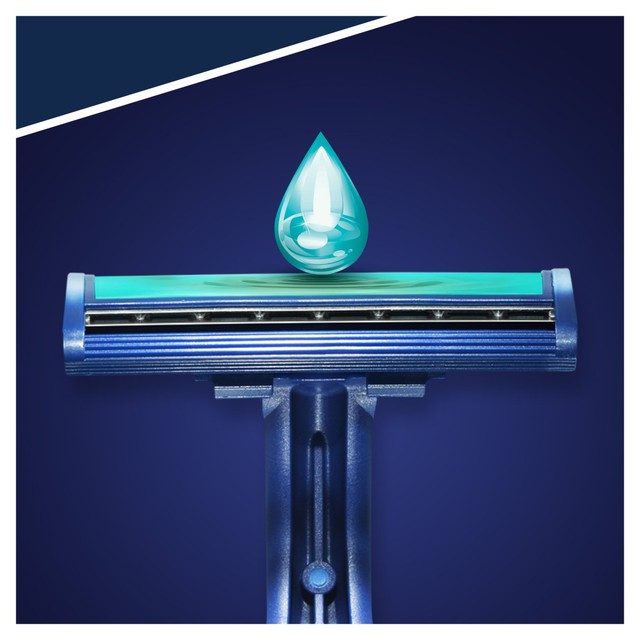 Gillette Blue 2 Plus disposable razors 8-pack, UK version