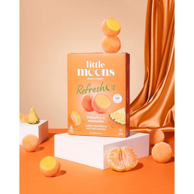 Little Moons pineapple and mandarin mochi sorbet bites 6x32g, UK version
