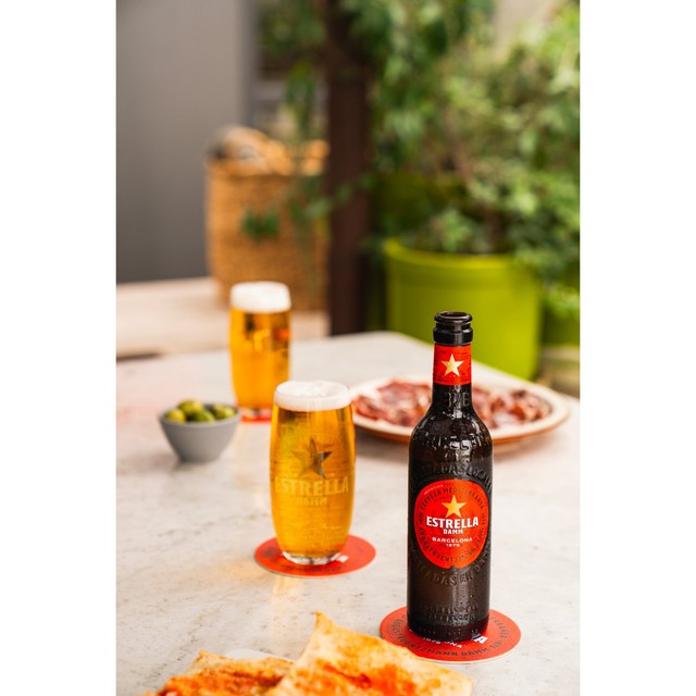 Estrella Damm premium lager 4 x 330ml bottles - British product