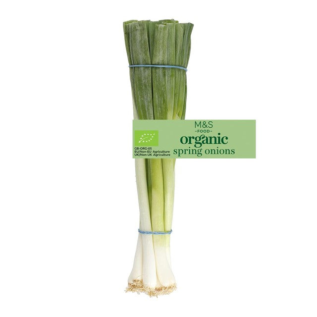 M&S organic salad onions 100g, imported from the UK