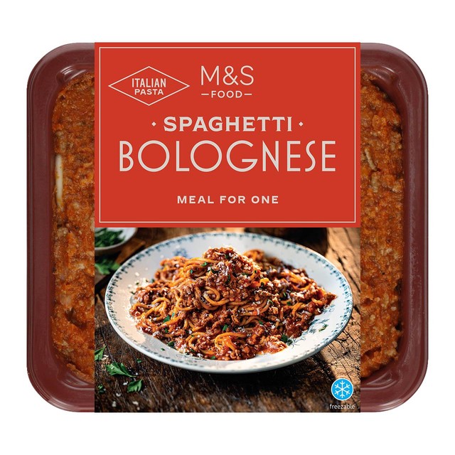 M&S spaghetti bolognese ready meal serves 1 400g, imported from the UK