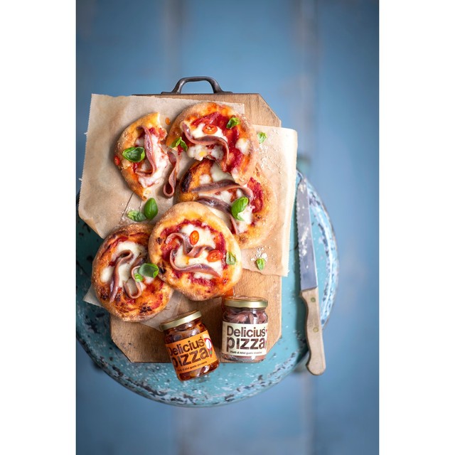 Delicius anchovy fillets in spicy sunflower oil 80g - British product