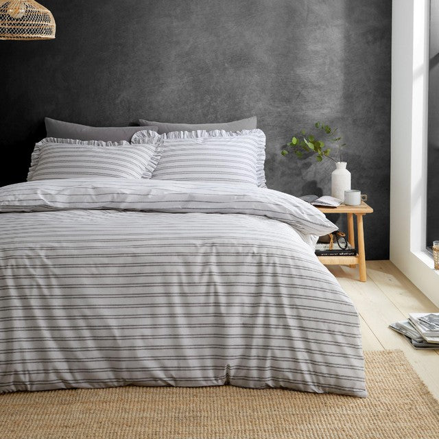 Turner Bianca frill stripe Super King duvet set (British brand)