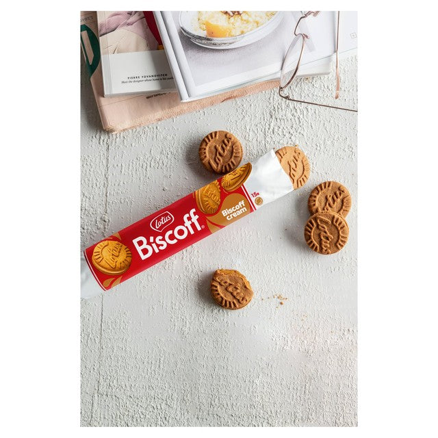 Lotus Biscoff sandwich biscuits with Biscoff cream 150g, UK version