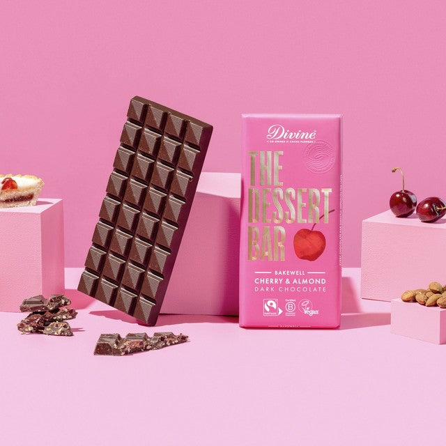 Divine dark chocolate Bakewell cherry almond dessert bar 180g - British product